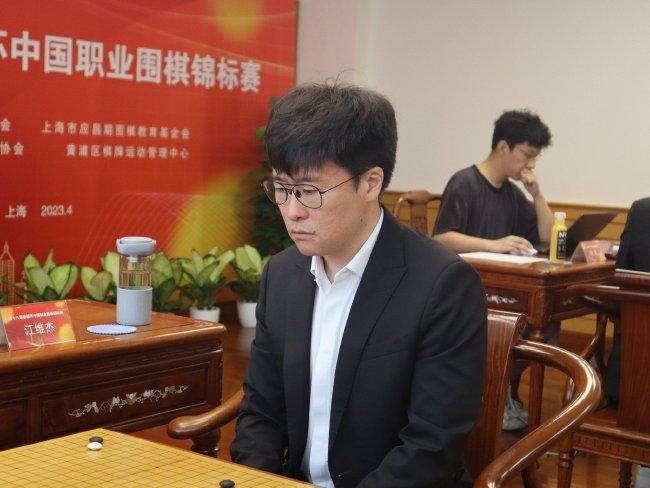上回赵家寡妇过来那么一闹，闺女跟沐家的亲事，算是黄掉了。